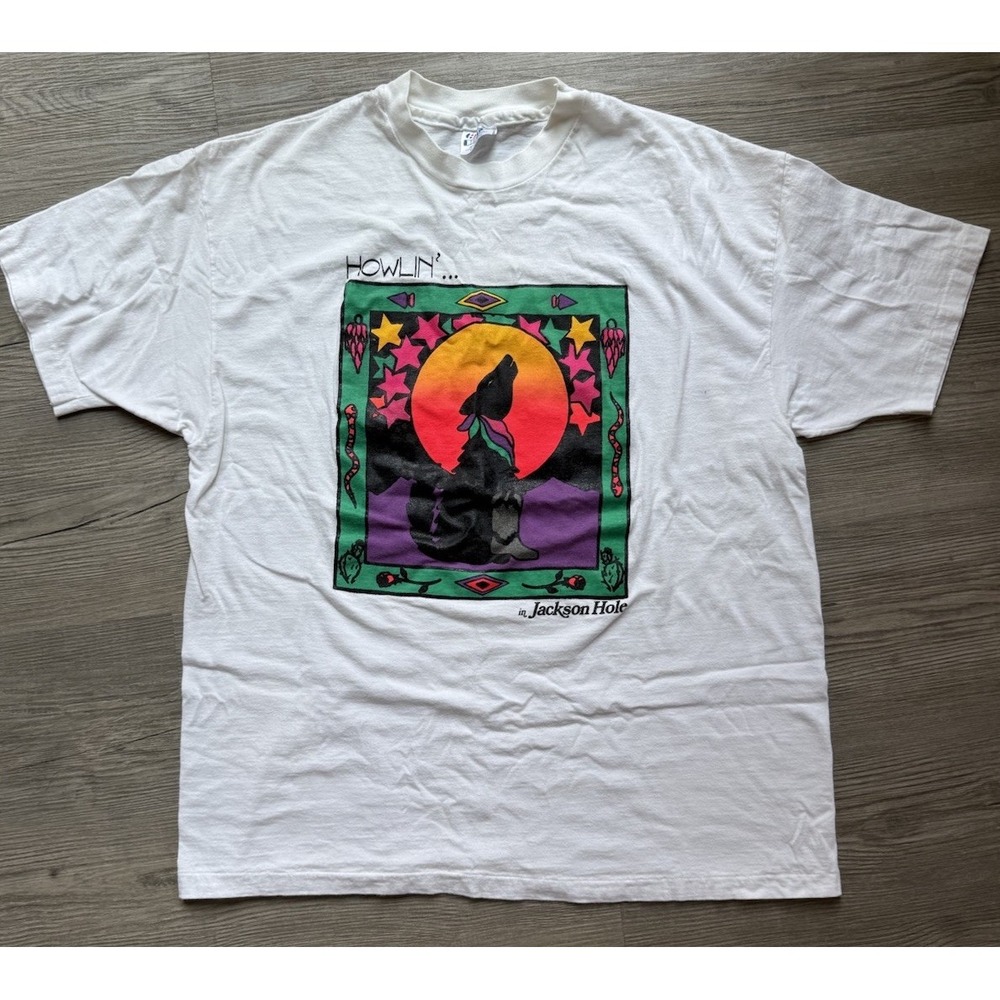 Vintage 90s Howlin' in Jackson Hole T-Shirt Neon Coyote Moon Graphic White XL